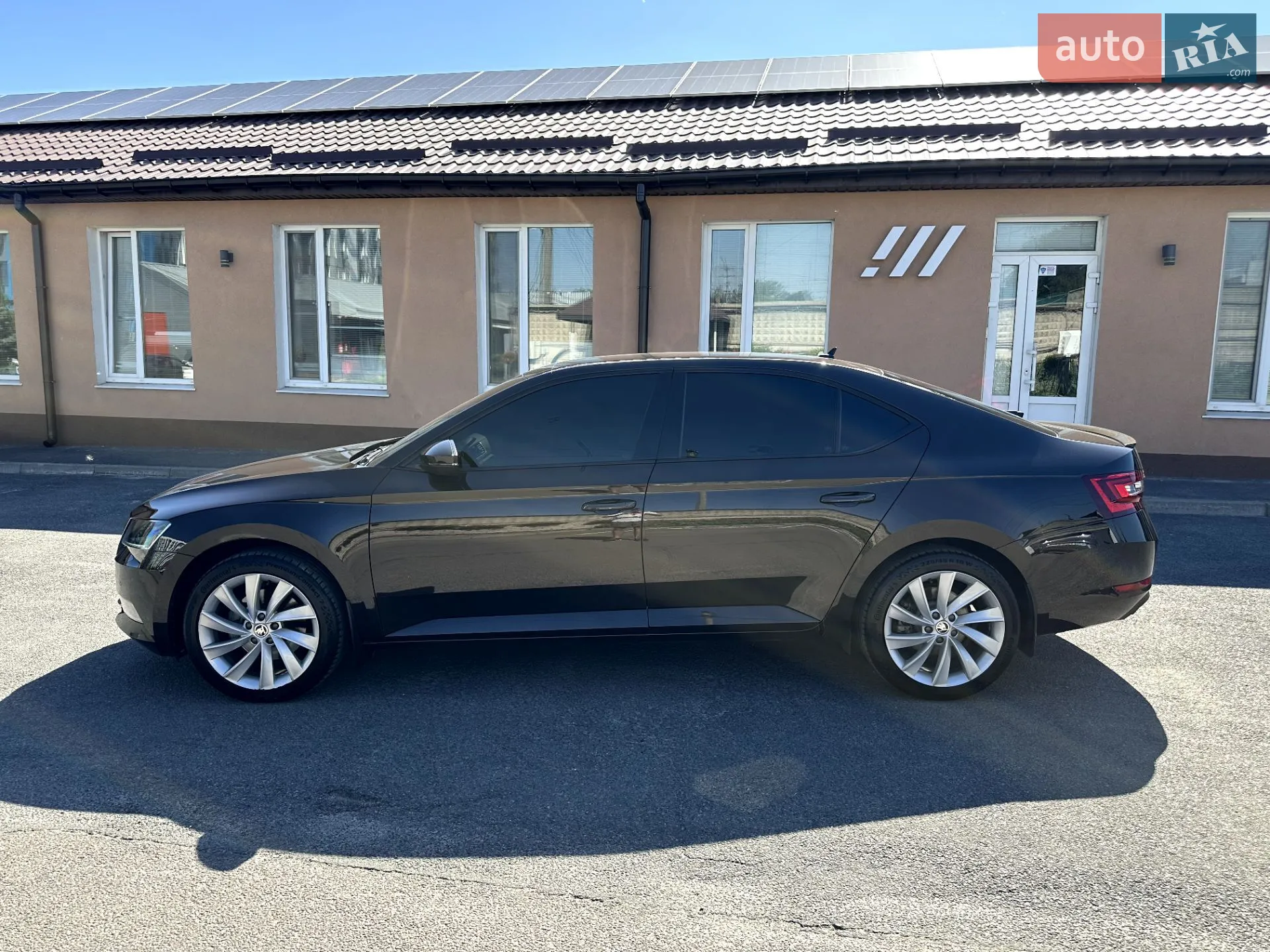 2019 Skoda Superb - мініатюра 3