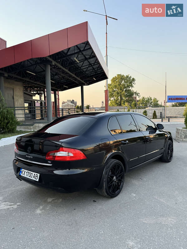 Лифтбек Skoda Superb 2012 в Харькове