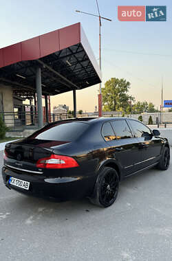 Лифтбек Skoda Superb 2012 в 