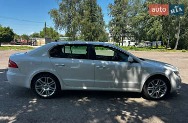 Лифтбек Skoda Superb 2013 в 