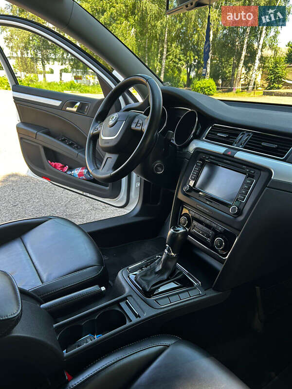 Лифтбек Skoda Superb 2013 в Черновцах