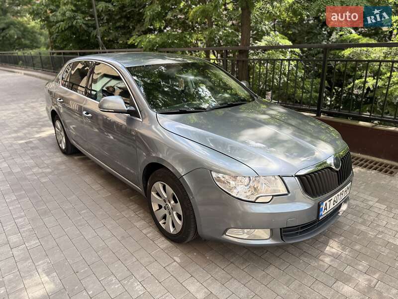 Лифтбек Skoda Superb 2009 в Киеве