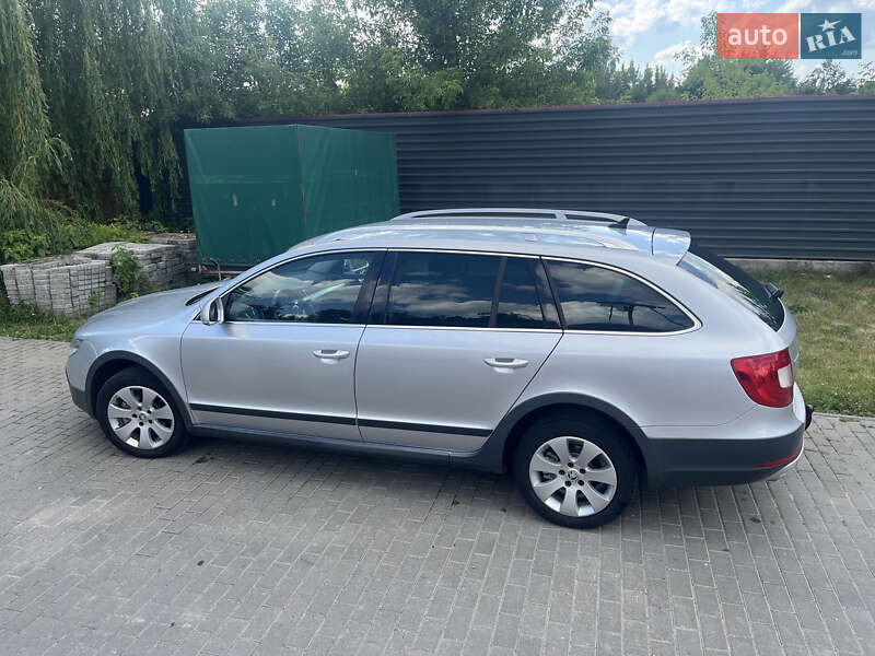Универсал Skoda Superb 2013 в Радивилове