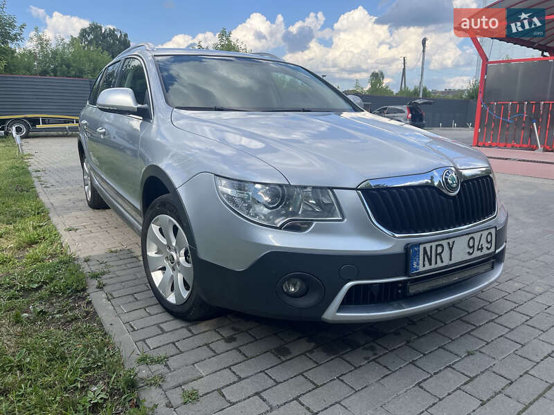 Универсал Skoda Superb 2013 в Радивилове