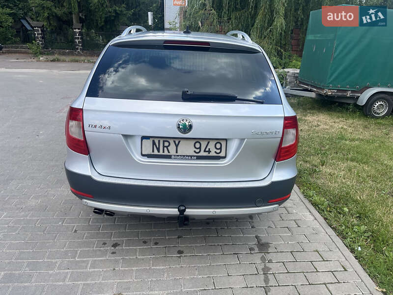 Универсал Skoda Superb 2013 в Радивилове