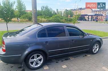 Лифтбек Skoda Superb 2004 в 
