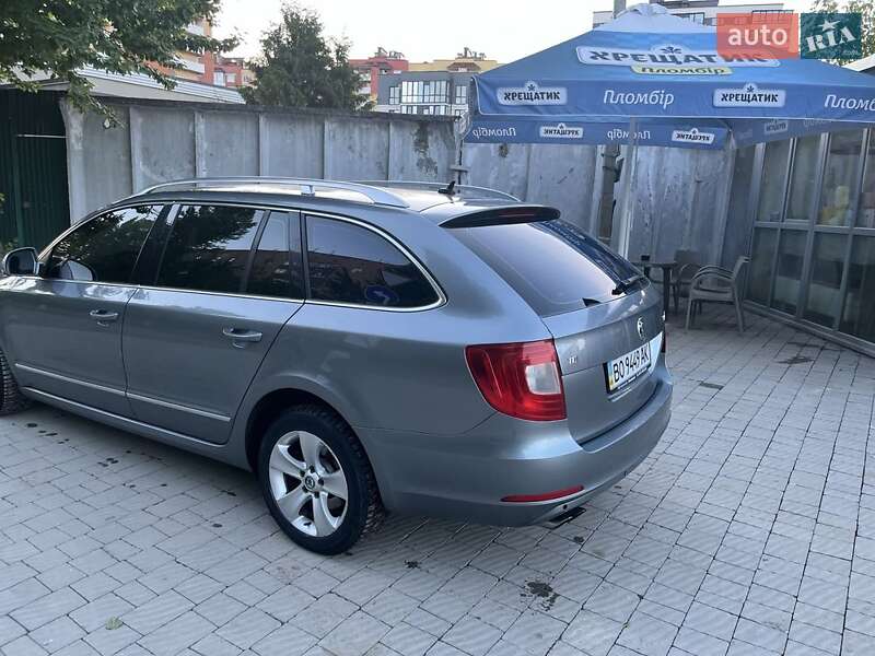 Универсал Skoda Superb 2010 в Тернополе
