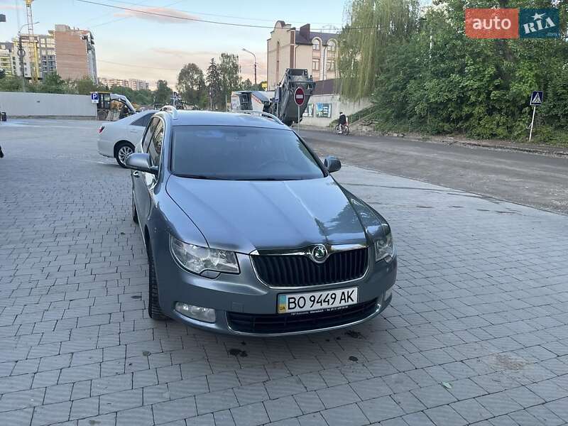 Универсал Skoda Superb 2010 в Тернополе
