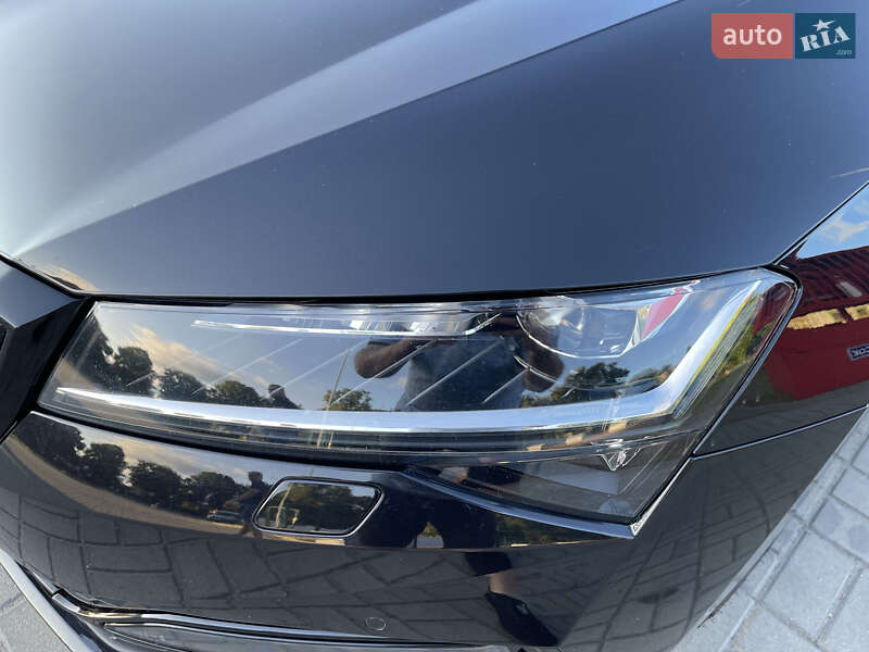 Універсал Skoda Superb 2021 в Житомирі