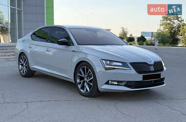 Лифтбек Skoda Superb 2018 в 