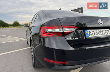 Лифтбек Skoda Superb 2019 в 