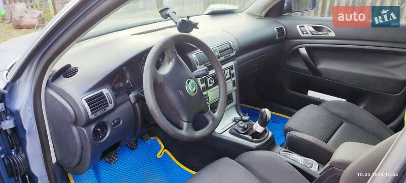 Лифтбек Skoda Superb 2005 в Коломые