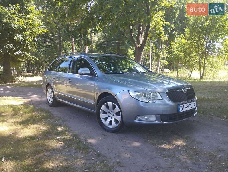 Універсал Skoda Superb 2011 в Лубнах