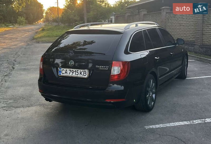 Універсал Skoda Superb 2012 в Умані