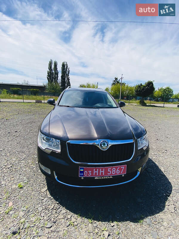 Універсал Skoda Superb 2011 в Рівному