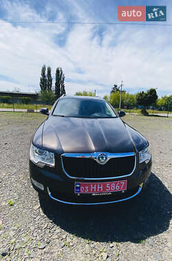 Универсал Skoda Superb 2011 в 
