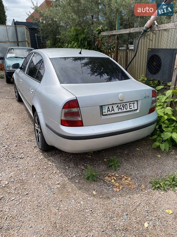 Лифтбек Skoda Superb 2007 в 