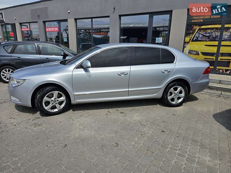 Лифтбек Skoda Superb 2010 в Львове