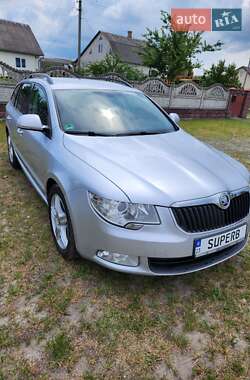 Универсал Skoda Superb 2010 в Луцке