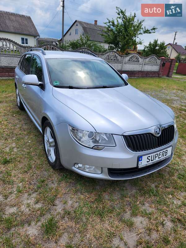 Универсал Skoda Superb 2010 в Луцке