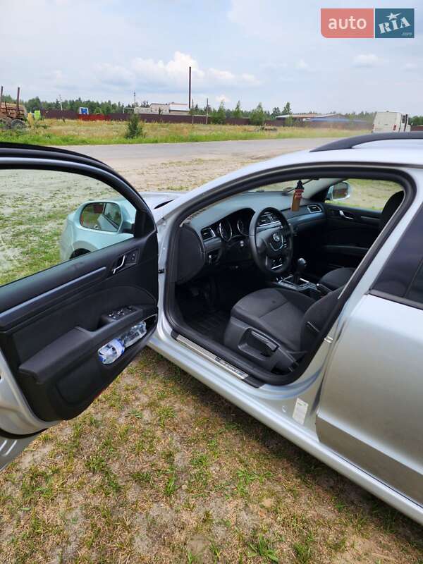 Универсал Skoda Superb 2010 в Луцке