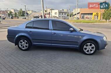 Лифтбек Skoda Superb 2006 в 