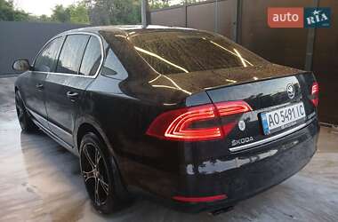 Лифтбек Skoda Superb 2013 в 