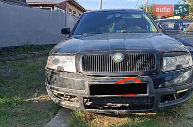 Лифтбек Skoda Superb 2005 в Сновске