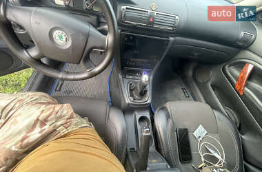 Лифтбек Skoda Superb 2006 в 
