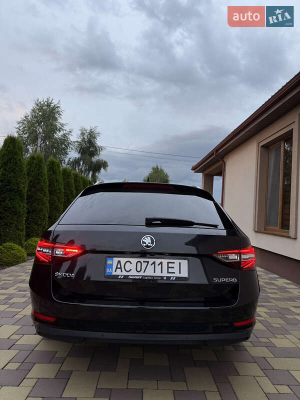 Універсал Skoda Superb 2016 в Луцьку