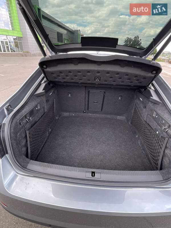 Лифтбек Skoda Superb 2020 в Кривом Роге