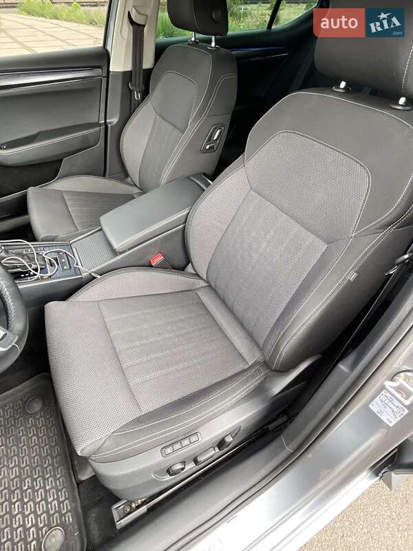 Лифтбек Skoda Superb 2020 в Кривом Роге