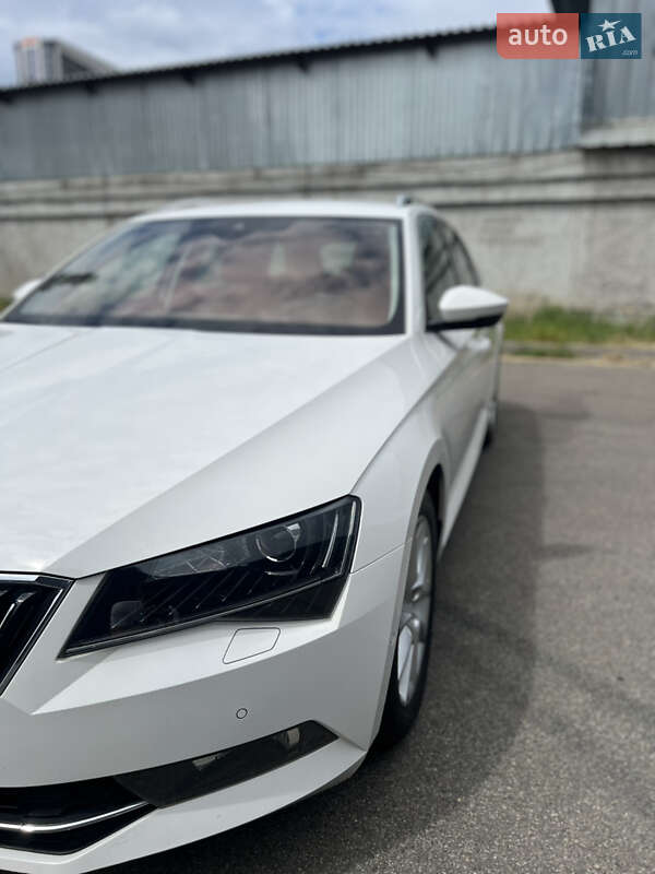 Універсал Skoda Superb 2018 в Києві