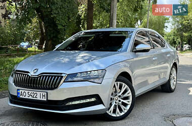 Лифтбек Skoda Superb 2022 в 