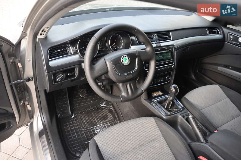 Лифтбек Skoda Superb 2008 в Львове