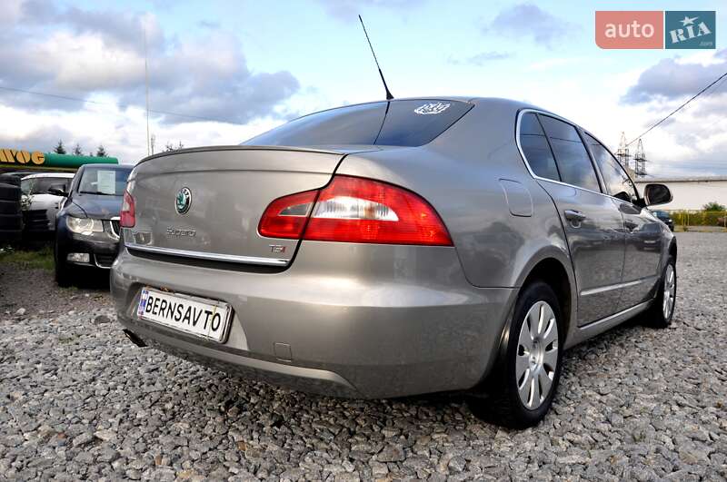 Лифтбек Skoda Superb 2008 в Львове