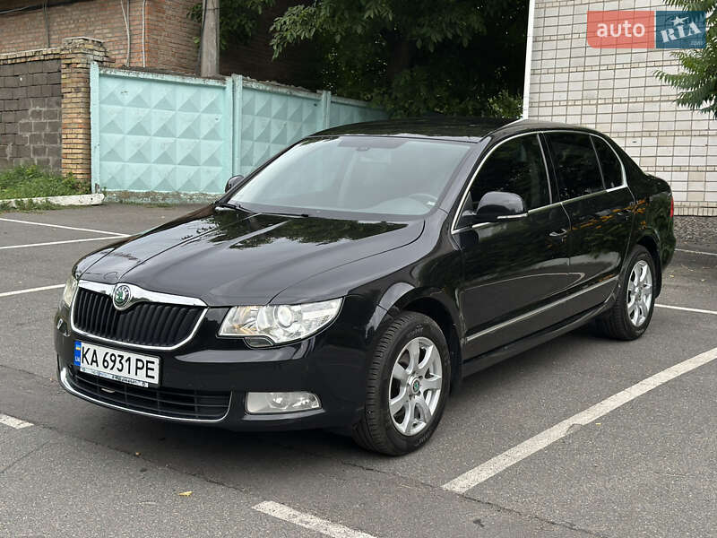 Лифтбек Skoda Superb 2011 в Василькове