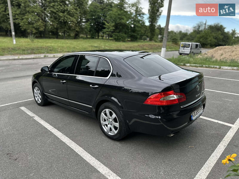 Лифтбек Skoda Superb 2011 в Василькове