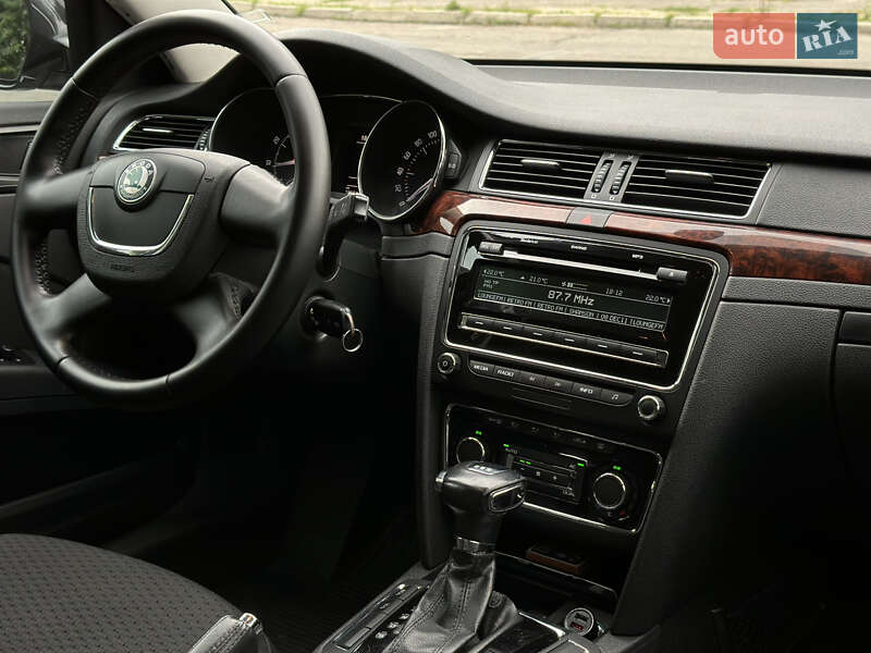 Лифтбек Skoda Superb 2011 в Василькове