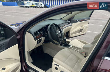 Лифтбек Skoda Superb 2010 в 