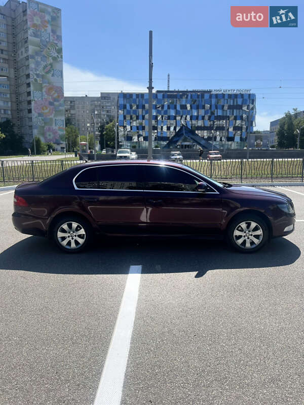 Лифтбек Skoda Superb 2008 в Харькове