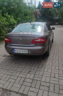 Лифтбек Skoda Superb 2011 в 