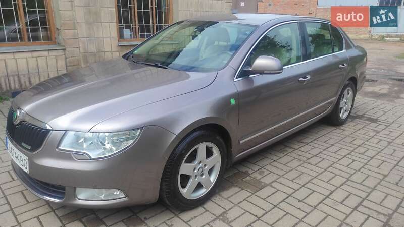 Лифтбек Skoda Superb 2011 в Нежине