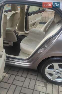 Лифтбек Skoda Superb 2011 в 