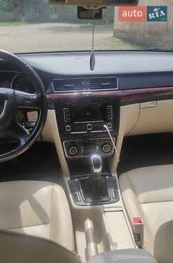 Лифтбек Skoda Superb 2011 в 