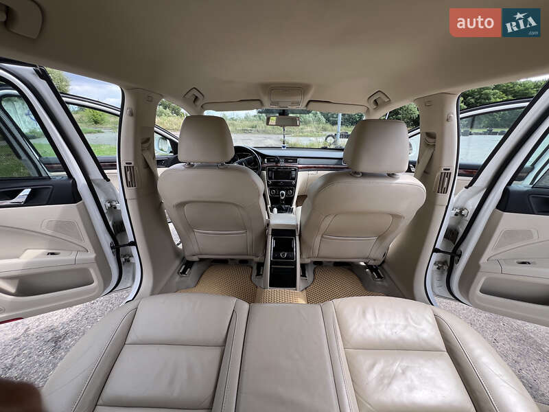 Универсал Skoda Superb 2010 в Винниках