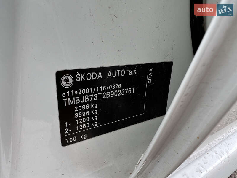 Универсал Skoda Superb 2010 в Винниках