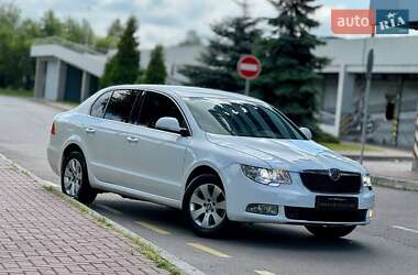 Лифтбек Skoda Superb 2010 в 