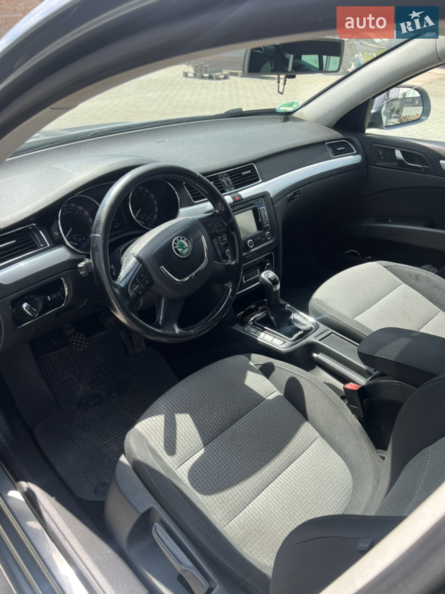 2011 Skoda Superb - мініатюра 8