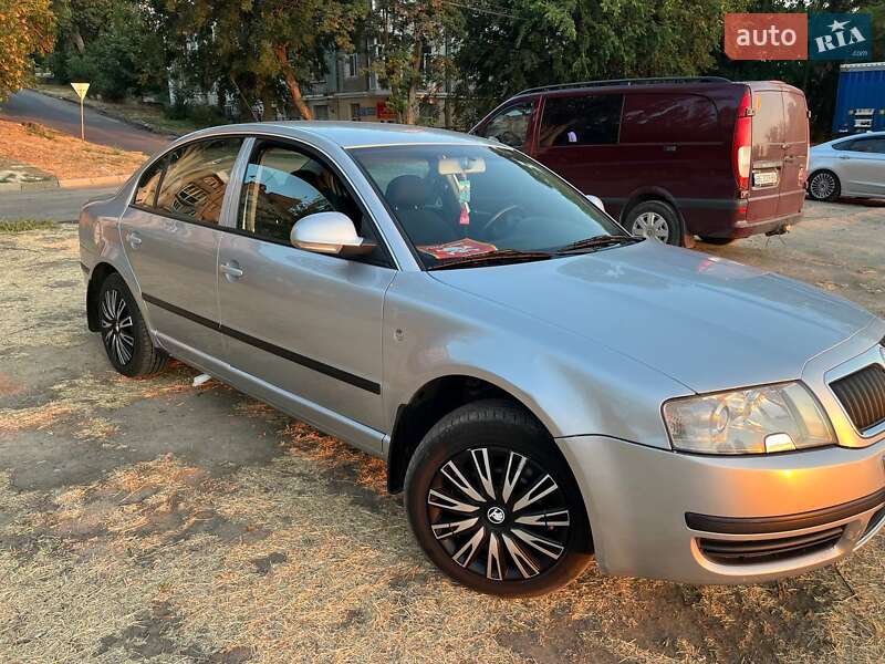 Лифтбек Skoda Superb 2008 в Николаеве